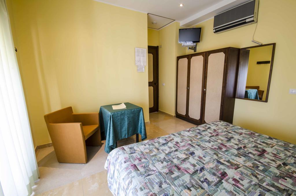 טרקיניה Hotel Tarconte מראה חיצוני תמונה