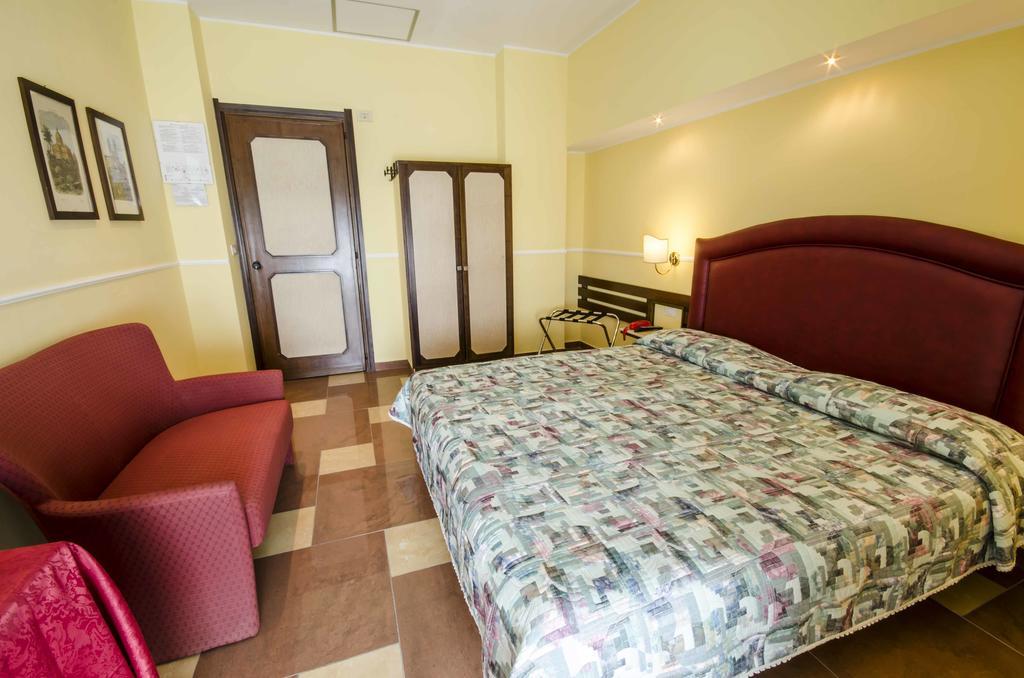 טרקיניה Hotel Tarconte מראה חיצוני תמונה