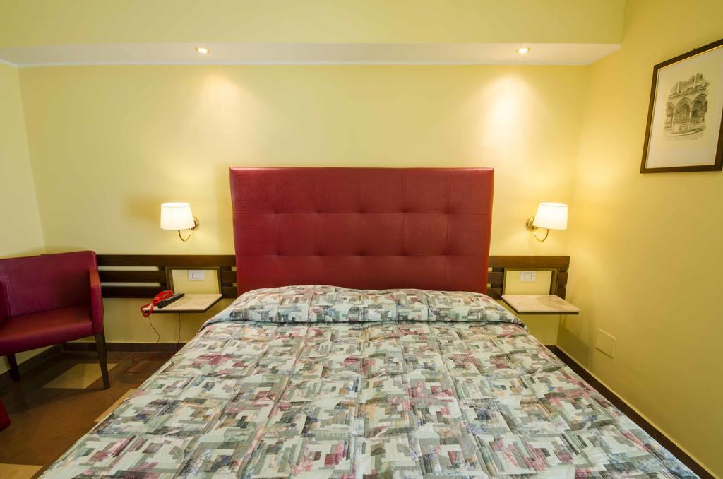 טרקיניה Hotel Tarconte מראה חיצוני תמונה