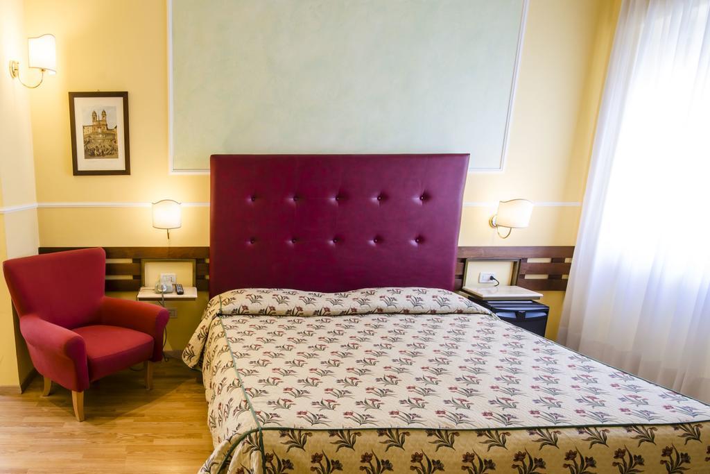 טרקיניה Hotel Tarconte מראה חיצוני תמונה